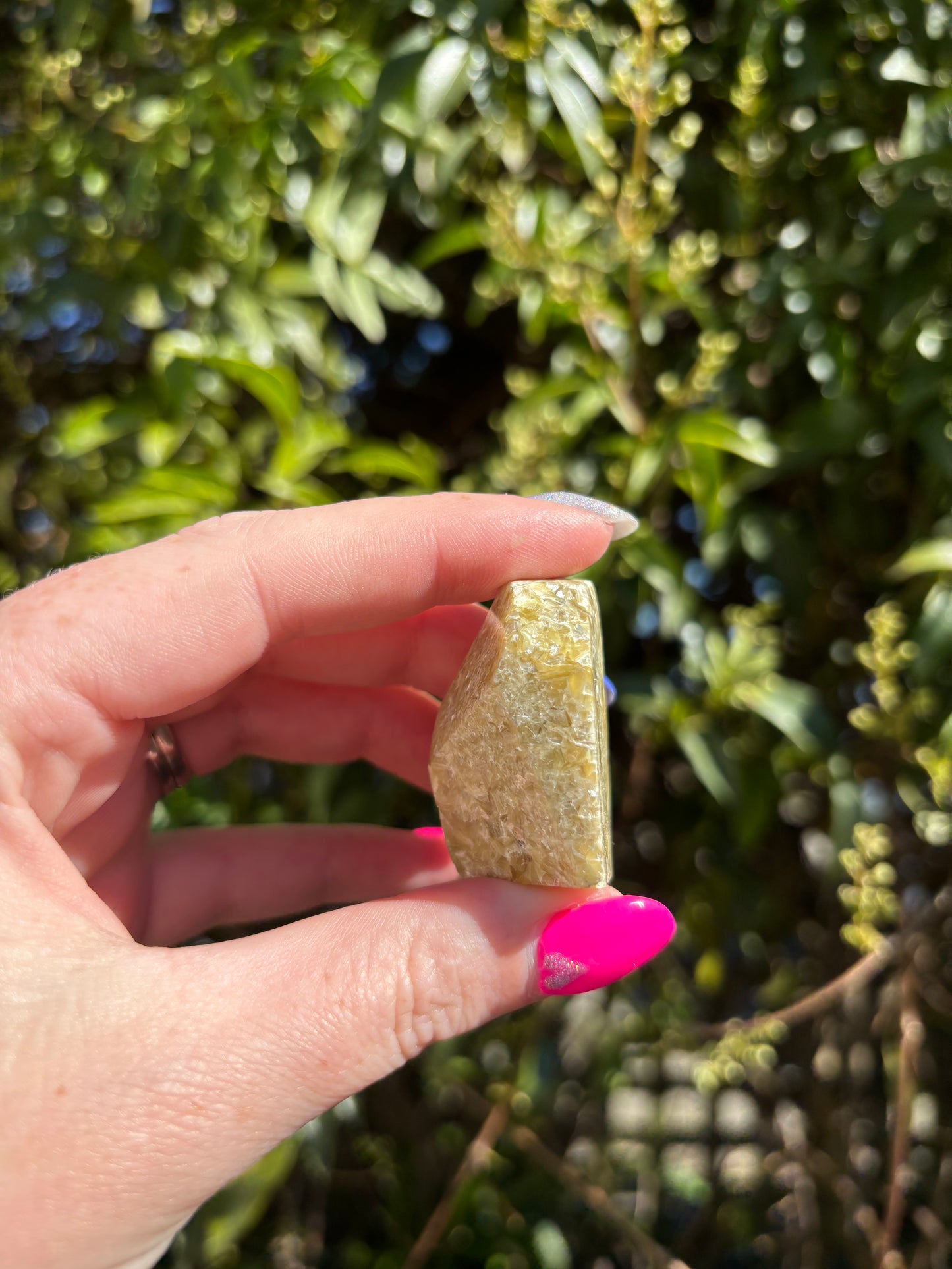 Golden Mica Free Form B