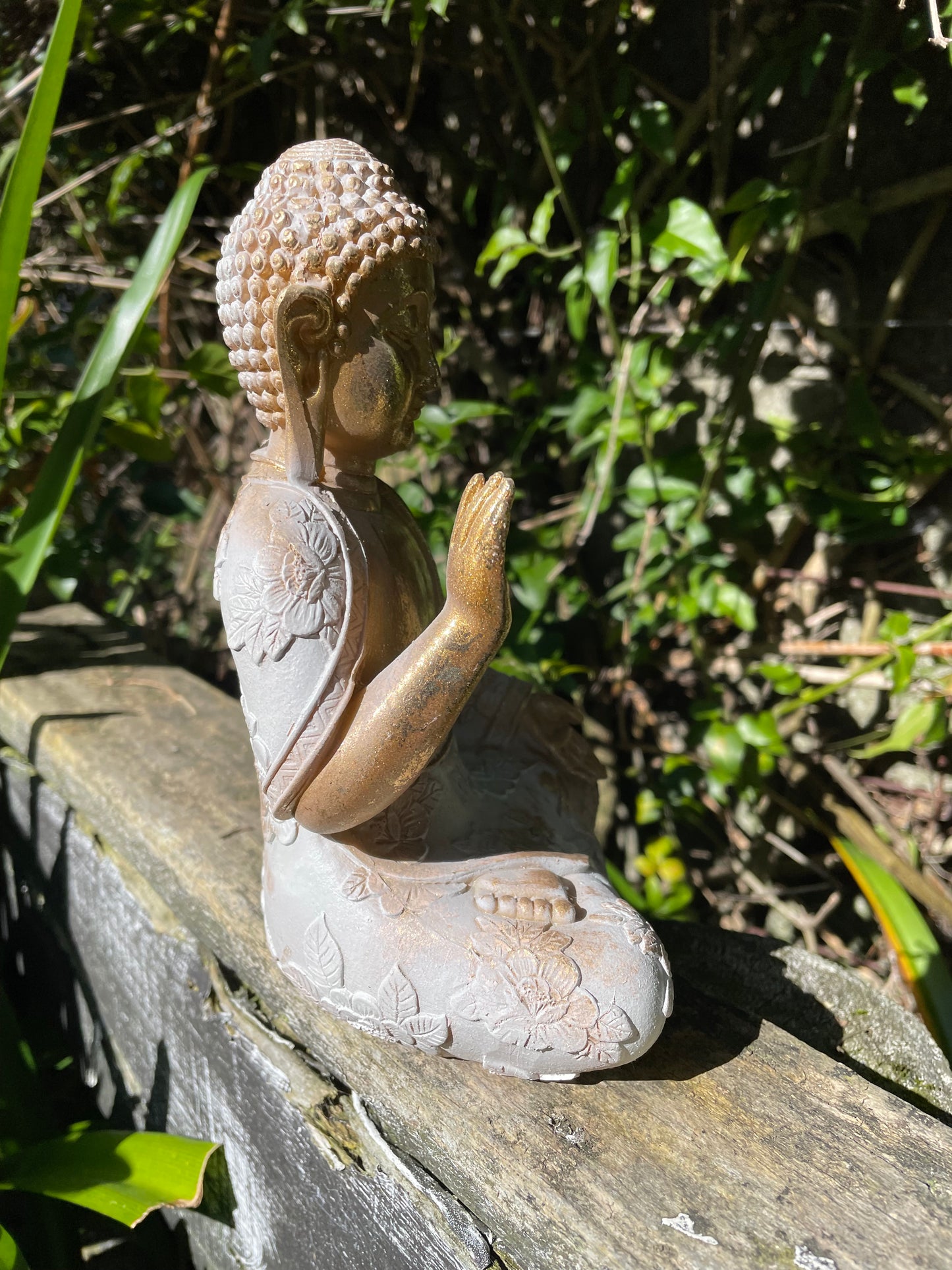 Gold & White Meditating Buddha