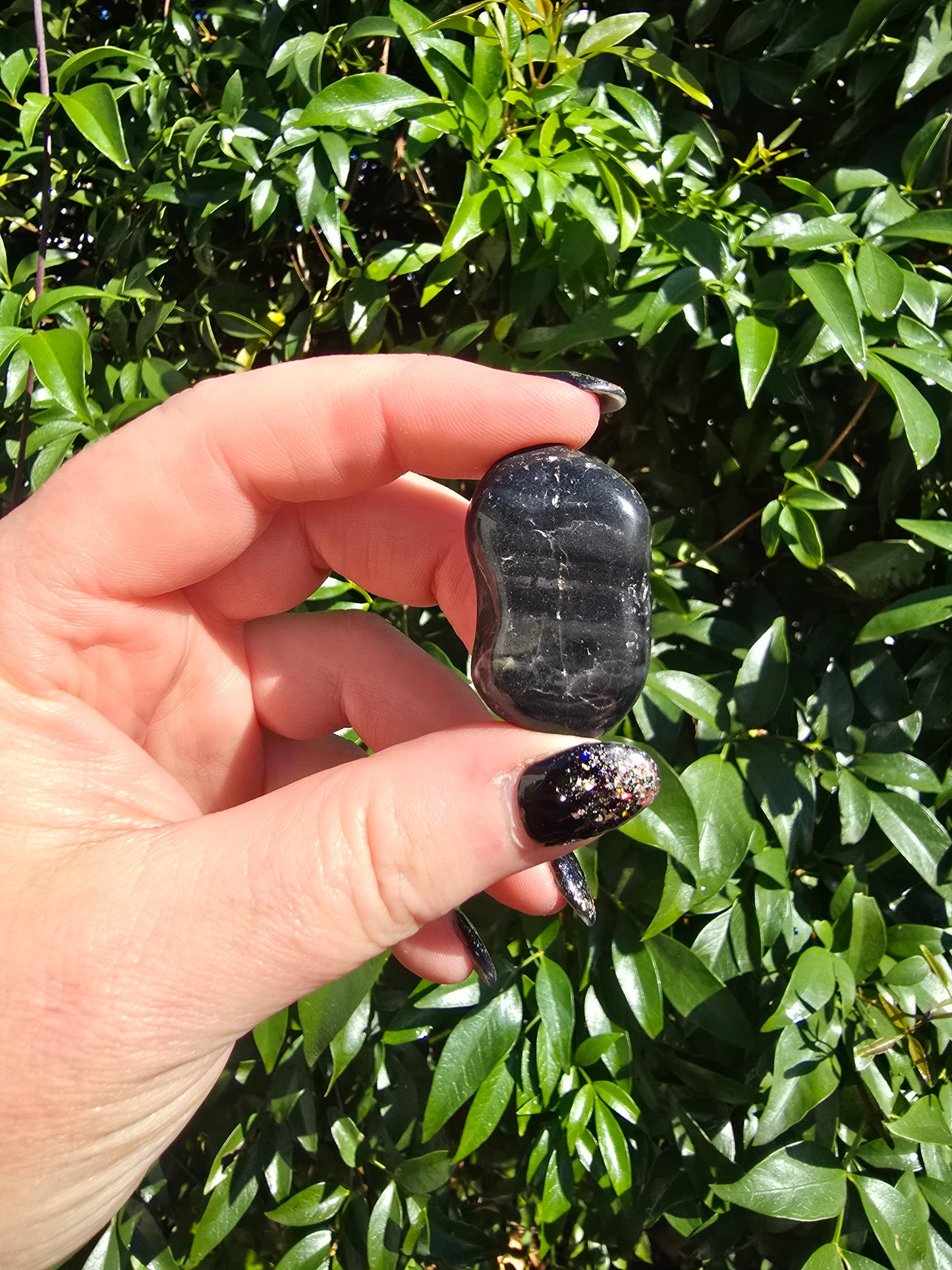 Black Onyx Large Tumbled Stone