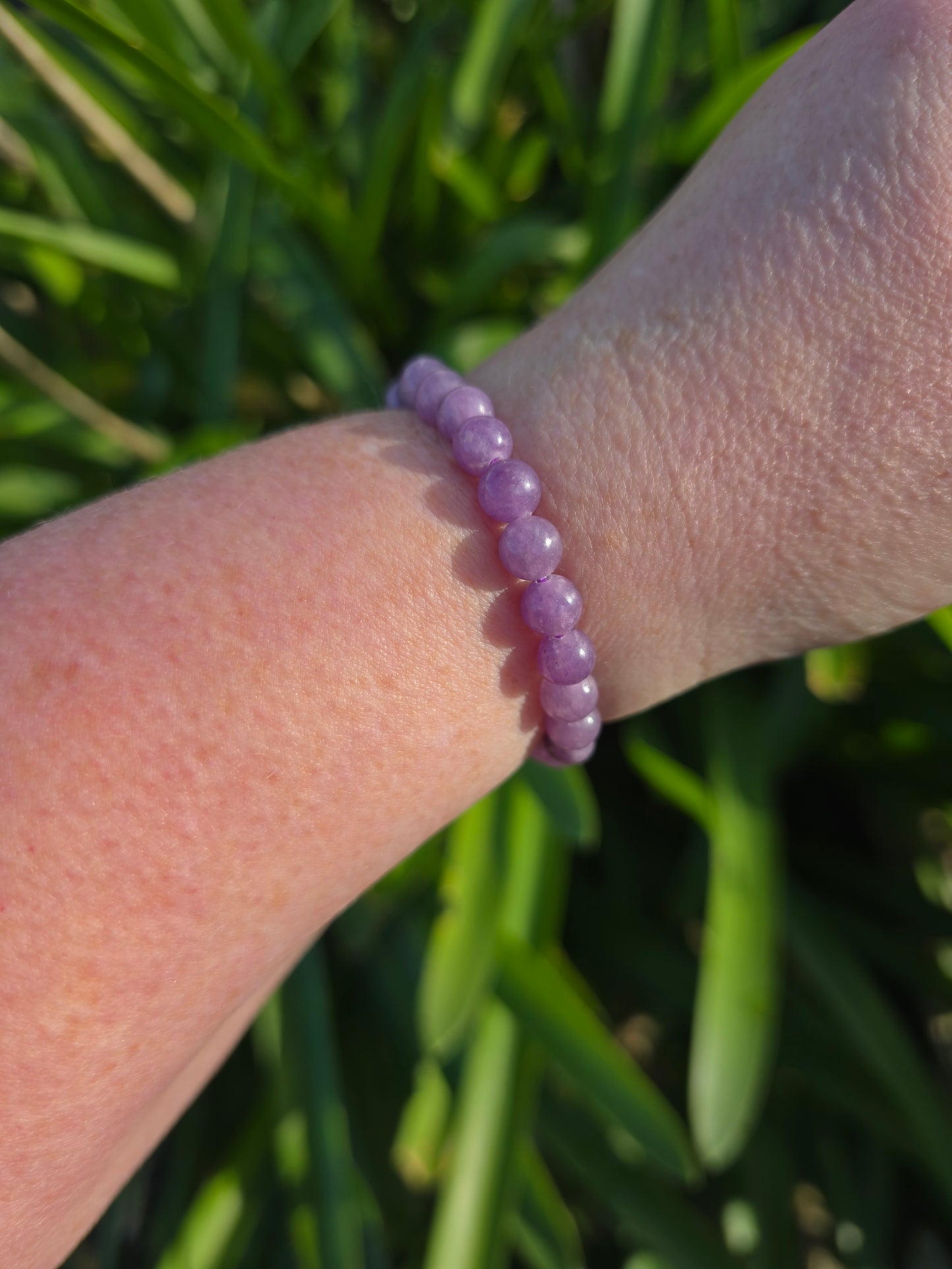 Lepidolite | Round Bead Bracelet 6 mm