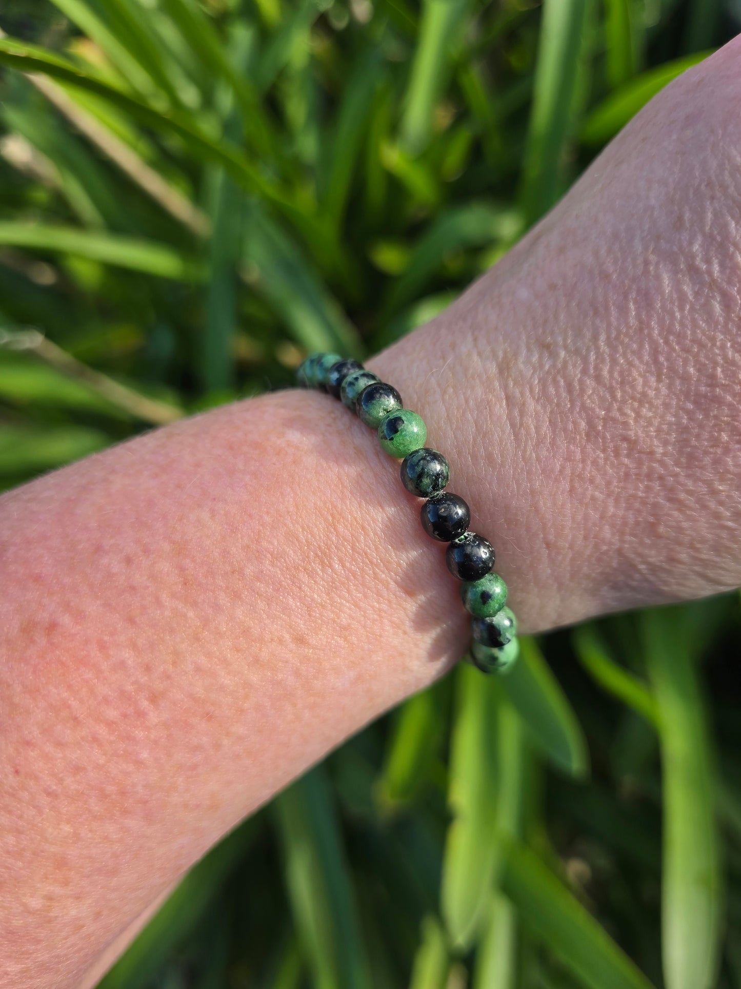 Ruby Zoisite | Round Bead Bracelet 6 mm
