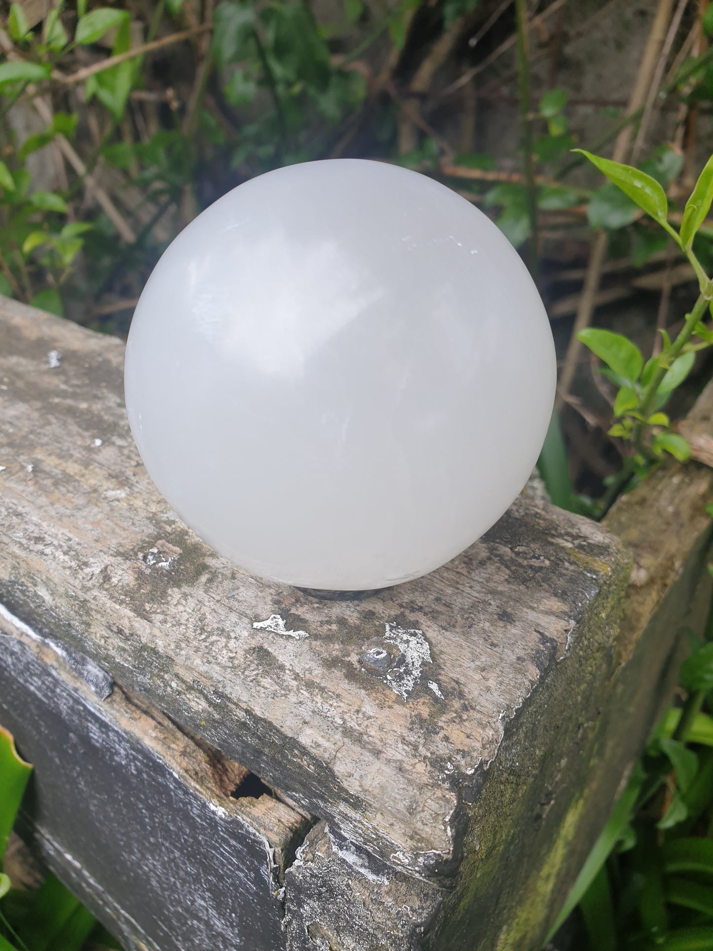 Selenite Sphere Medium