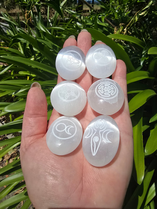 Selenite Wicca Mini Palm Stone Set x6