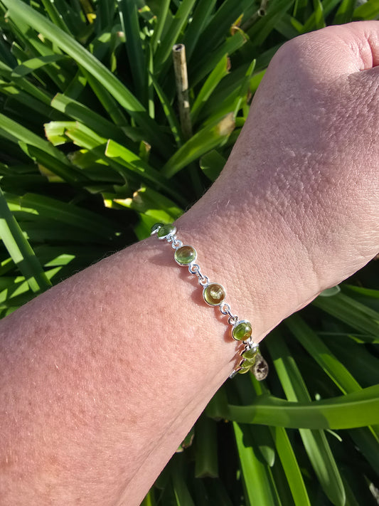Peridot Round | Polished Sterling Silver Adjustable Bracelet E