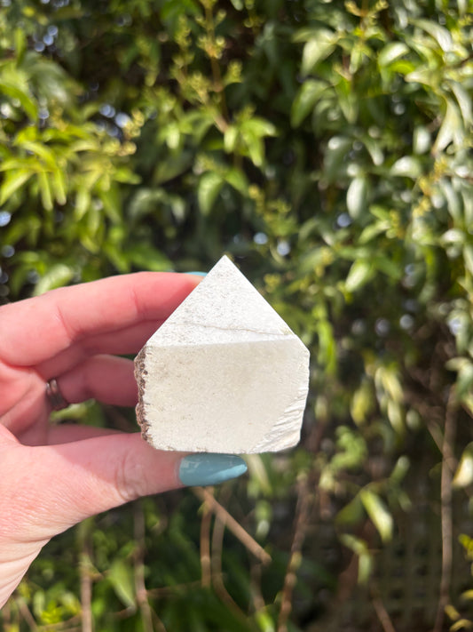 Scolecite Semi Polished Point B