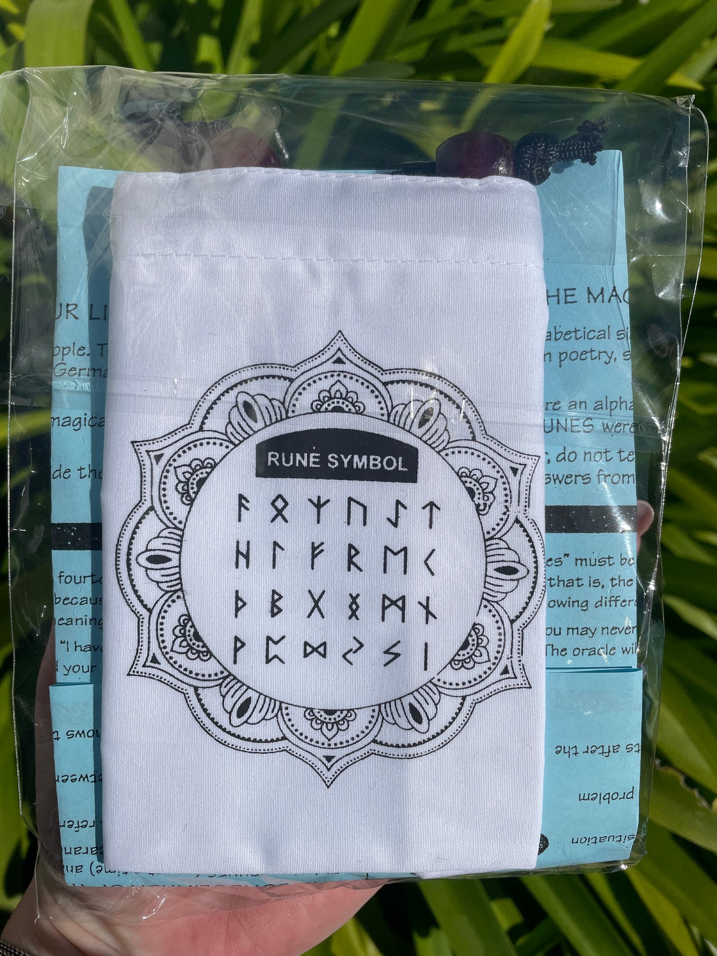 Carnelian Runes Set