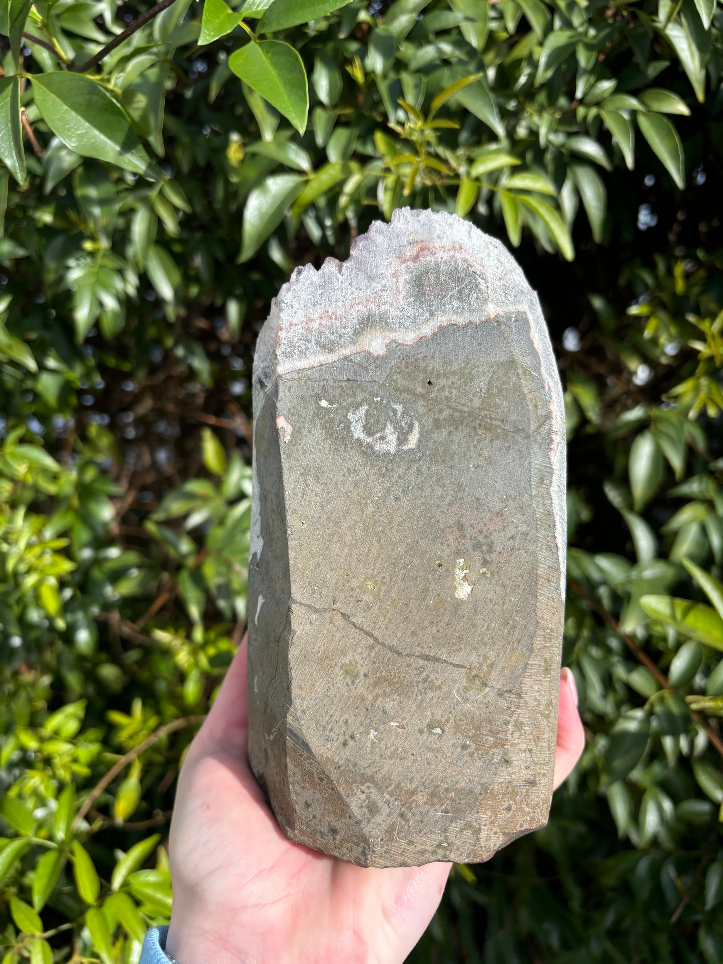 Amethyst Flat Base E 2.2kgs