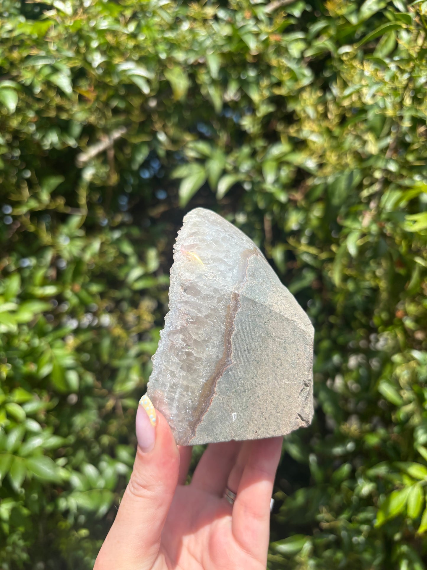 Aura Amethyst Flat Base A