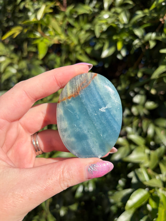 Blue Onyx Palm Stone G
