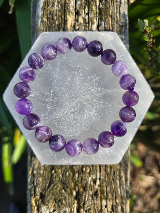 Chevron Amethyst | Round Bead Bracelet 10 mm