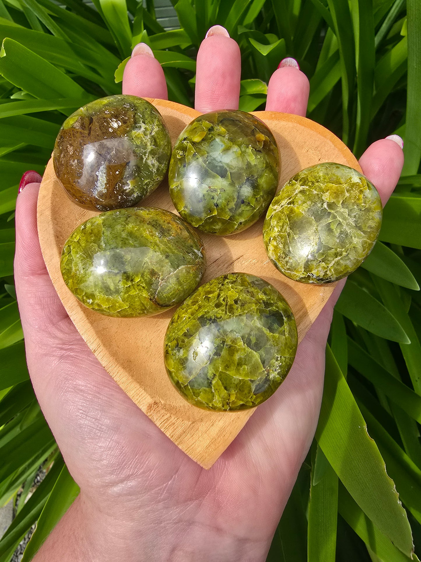 Green Opal Small Palm Stone