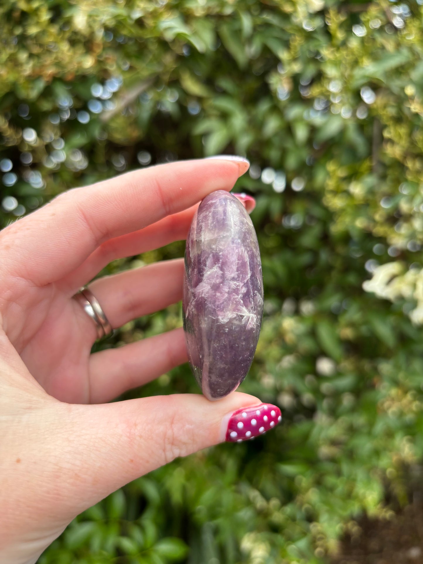 Lepidolite Palm Stone i