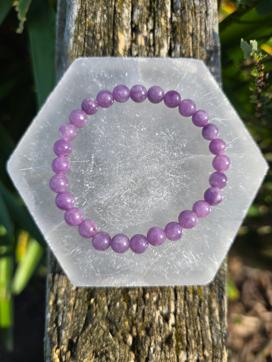Lepidolite | Round Bead Bracelet 6 mm