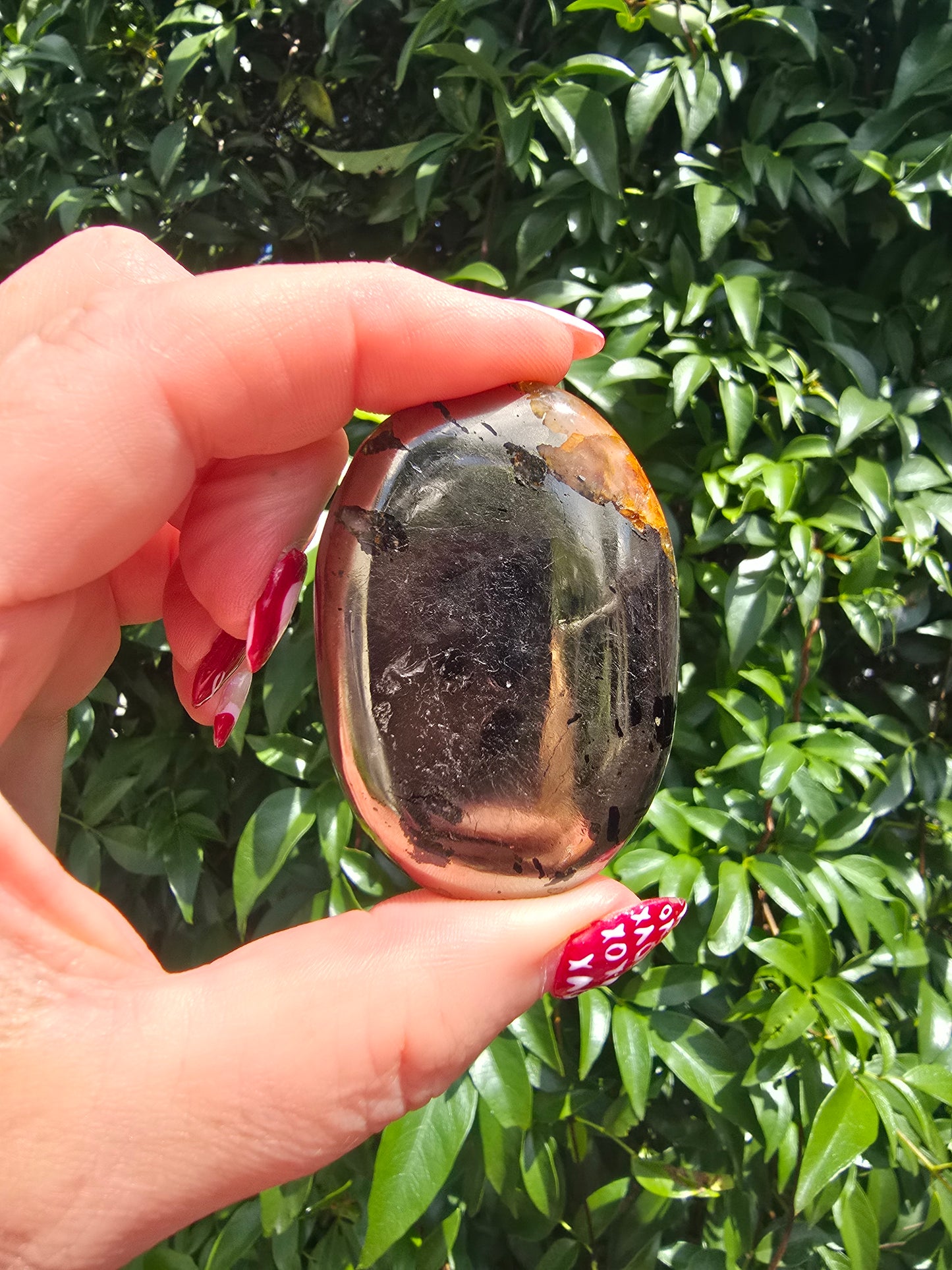 Lions Gate Quartz Palm Stone C