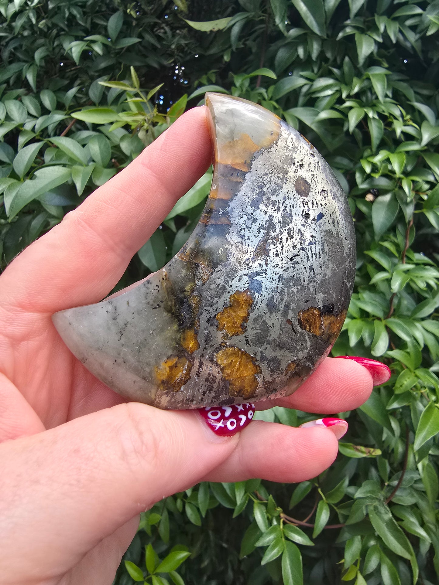 Lions Gate Quartz Self Standing Moon A