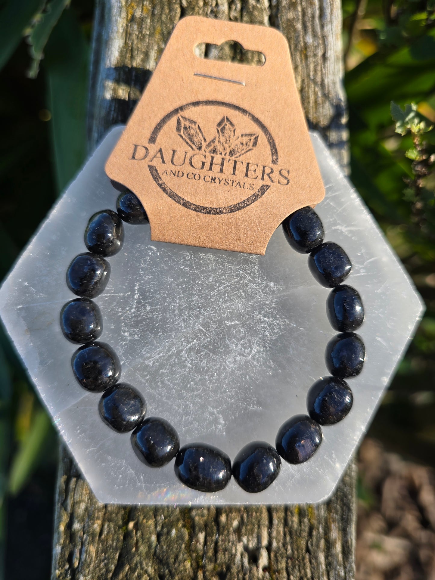 Nuummite  | Nugget Bead Bracelet 8 mm