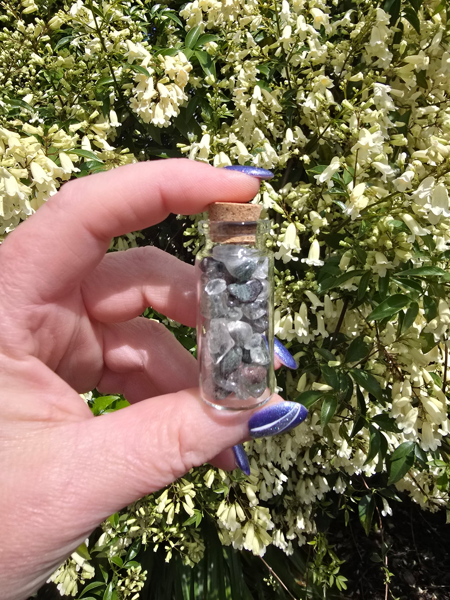 Quartz with Inclusions Chip Bottle