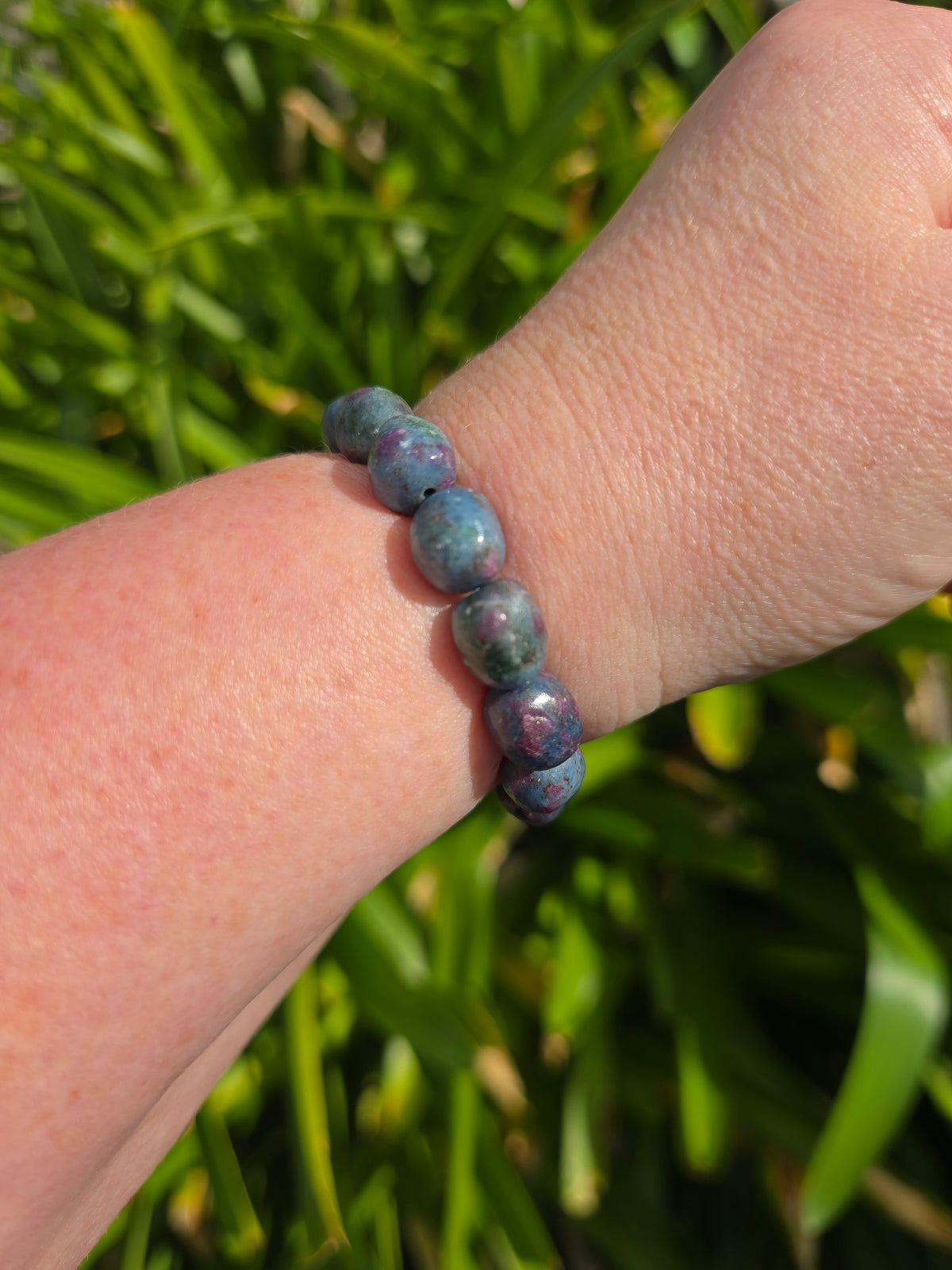 Ruby Kyanite | Nugget Bead Bracelet 10 mm