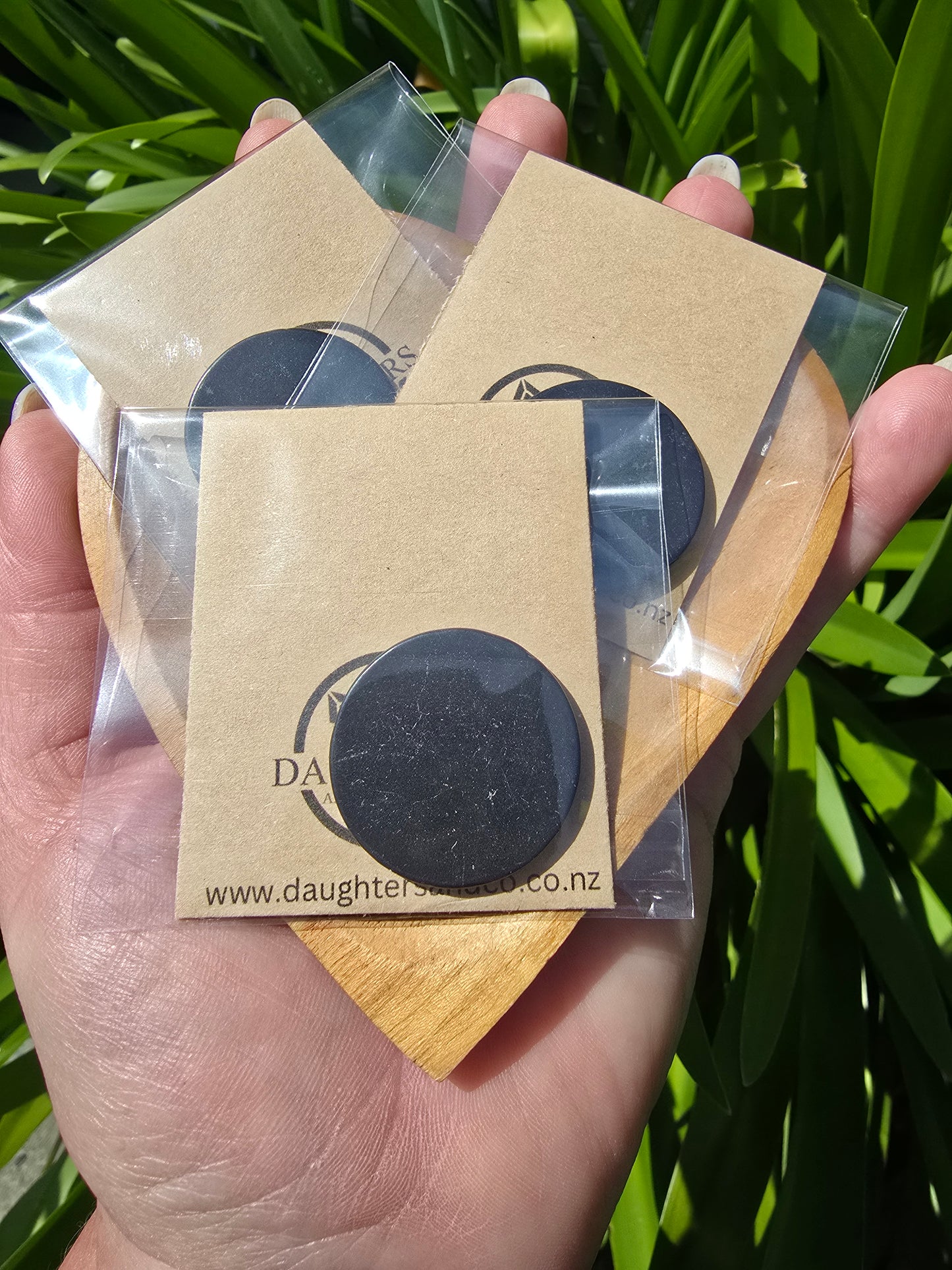 Shungite Round Phone Tab